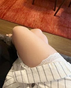 Rose&Leoni Classy Slip Shorts with White Lace